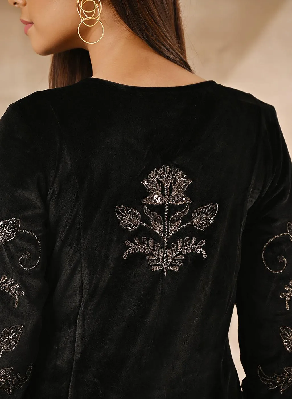 Embroidered Black Floral Velvet Kurta