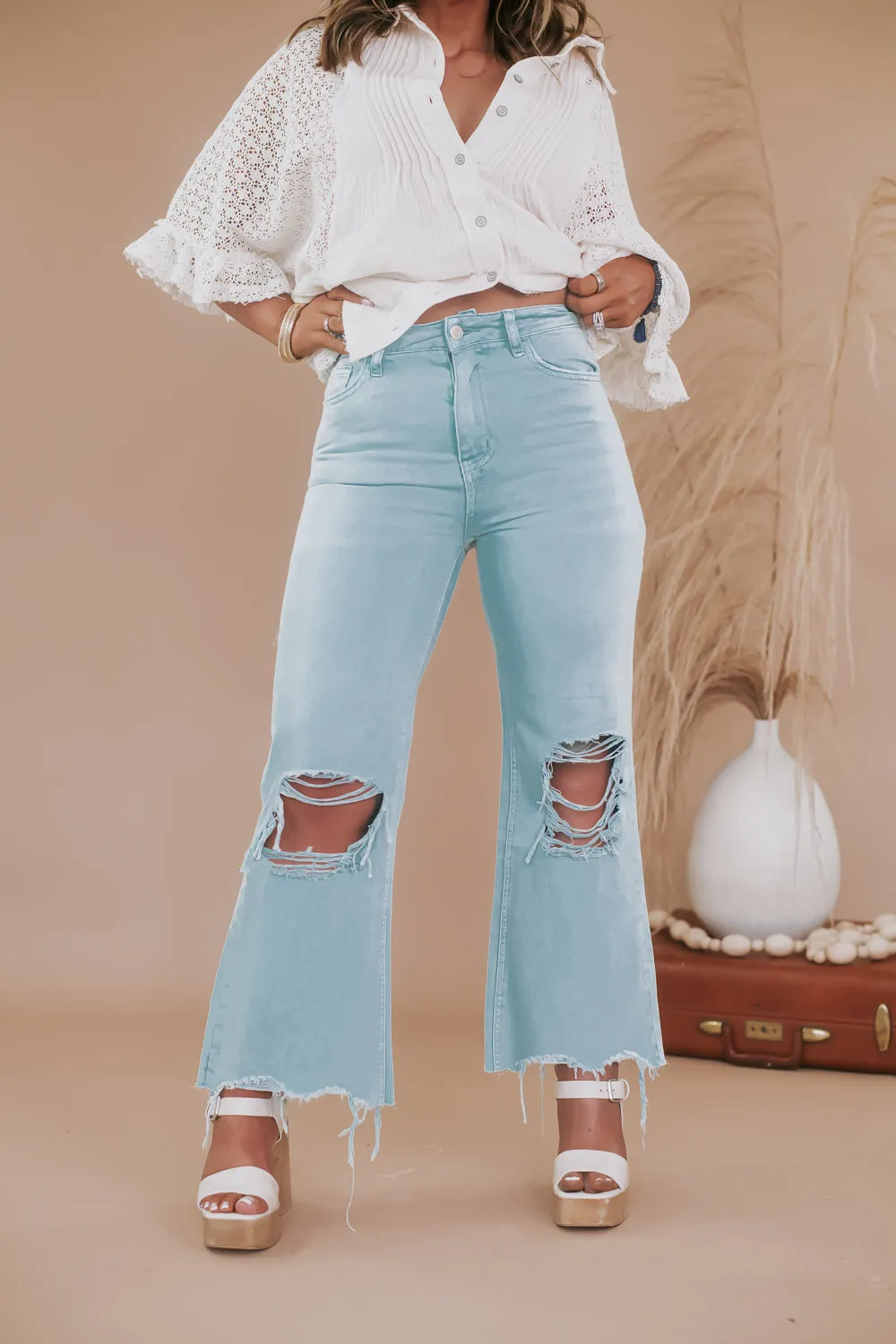 Brooks Distressed Jean, Cloud Blue VERVET