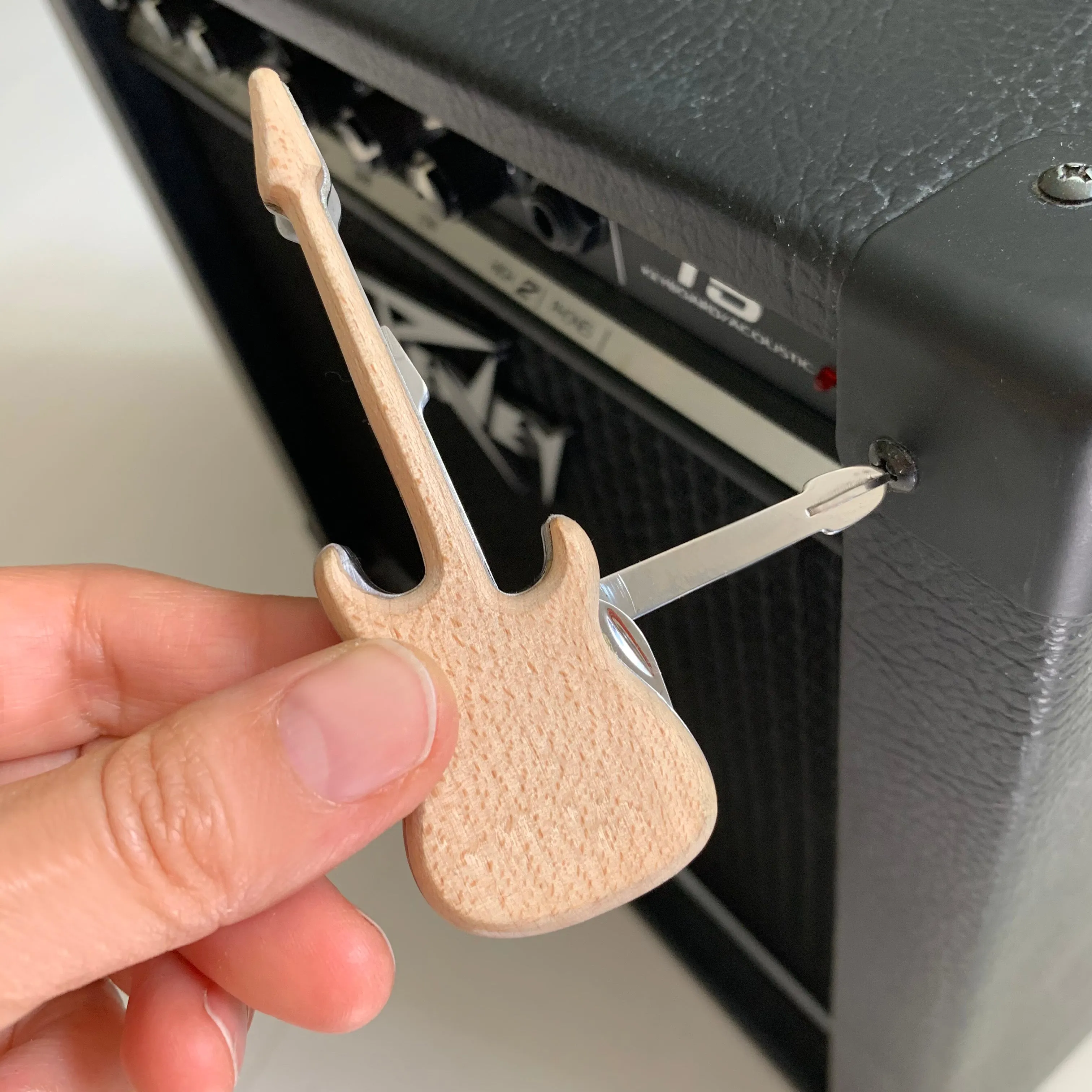 Guitar Multi-Tool