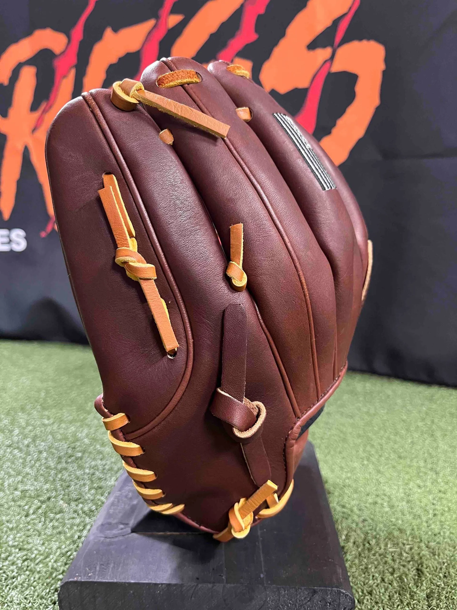 TRADITION SERIES MOCHA I-WEB PRO SELECT LTD.